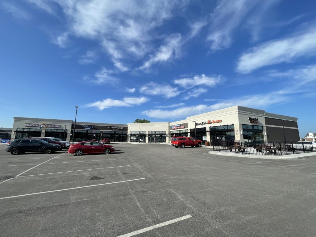 Edgewater health signs lease in Cedar Lake Plaza