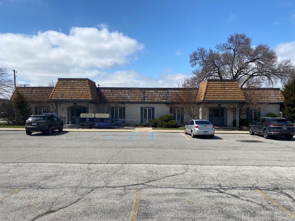 Commercial office building Highland, IN sold to local doctor - seller representation